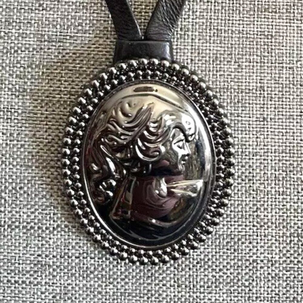 Coach Cameo Necklace Leather Strap with Coach Signature Buckle UNIQUE